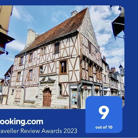 Apartament 2 Pieces Totalement Renove Au Coeur De Bourges Zewnętrze zdjęcie